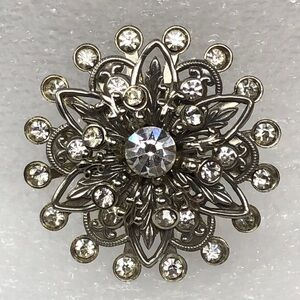 Vintage 3D Rhinestone Flower Snowflake Brooch Silver Tone